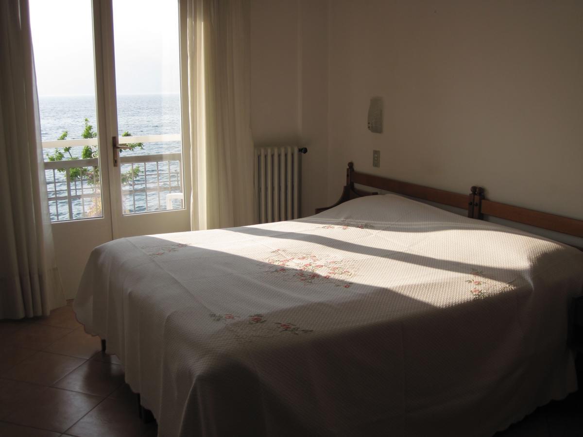 Piccolo Hotel Direkt Am See Brenzone sul Garda Εξωτερικό φωτογραφία
