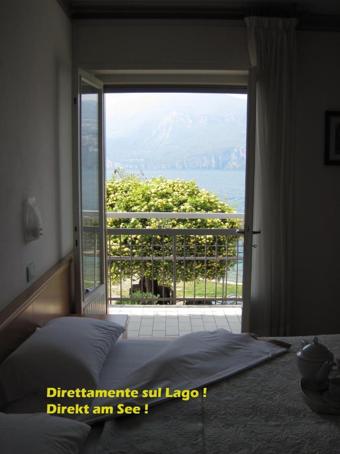 Piccolo Hotel Direkt Am See Brenzone sul Garda Εξωτερικό φωτογραφία